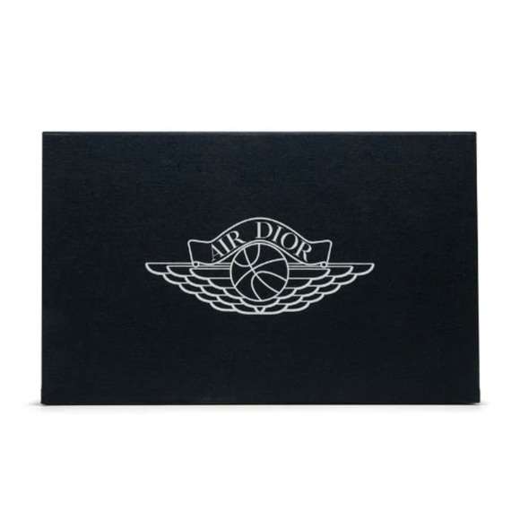 ATTENTION COLLECTOR’s!!! DIOR X AIRJORDAN - Picture 7 of 7